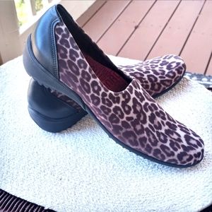 Munro "Traveler" Animal Print Flats